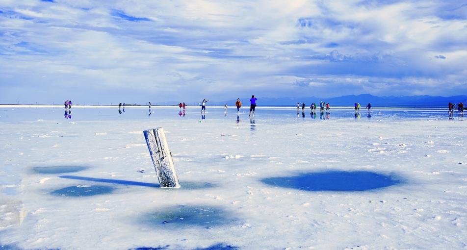 茶卡盐湖现有盐够全国吃70年：储盐量达4.48亿吨