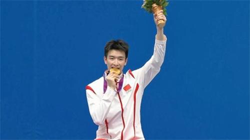 李诗沣第一个00后冠军 李诗沣获得羽毛球单项决赛冠军