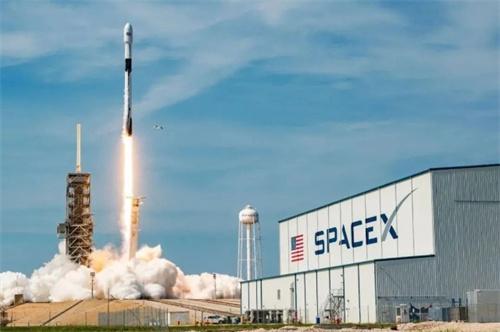 SpaceX吐槽监管机构审核效率低 想阻止新安全规则出台