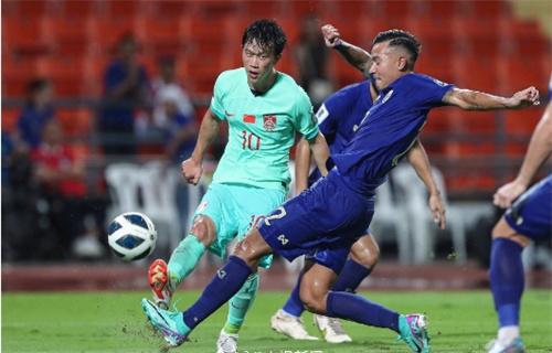 中国男足客场战胜泰国队 新华社评论 这场胜利 弥足珍贵