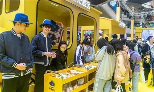 6年发展到4000家的“零食很忙”狂飙与隐忧