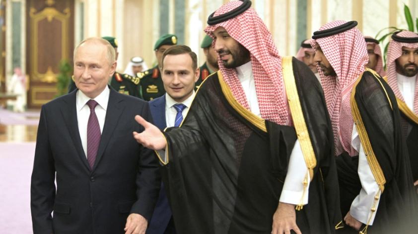 俄罗斯总统普京访沙特：巩固友好关系，探讨合作前景