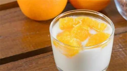 砂糖橘和酸奶不能同食 科学辟谣