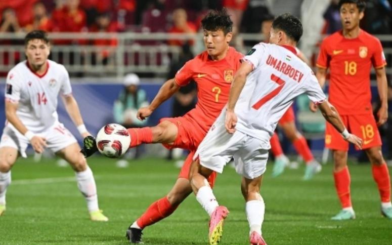 国足沦陷亚洲杯，韩国媒体嘲讽：对手嘲辱中国足球尊严