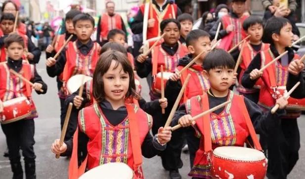 全球华人欢度春节，传统文化跨国弘扬