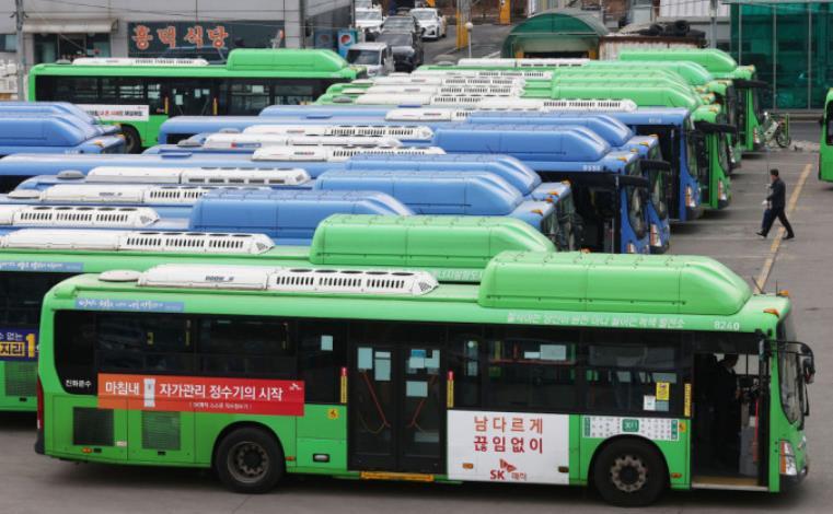 韩媒曝薪资谈判破裂！近98%首尔公交车停运危机
