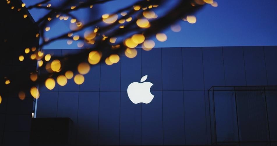 苹果股价飙升，计划推出搭载AI功能的M4芯片Mac